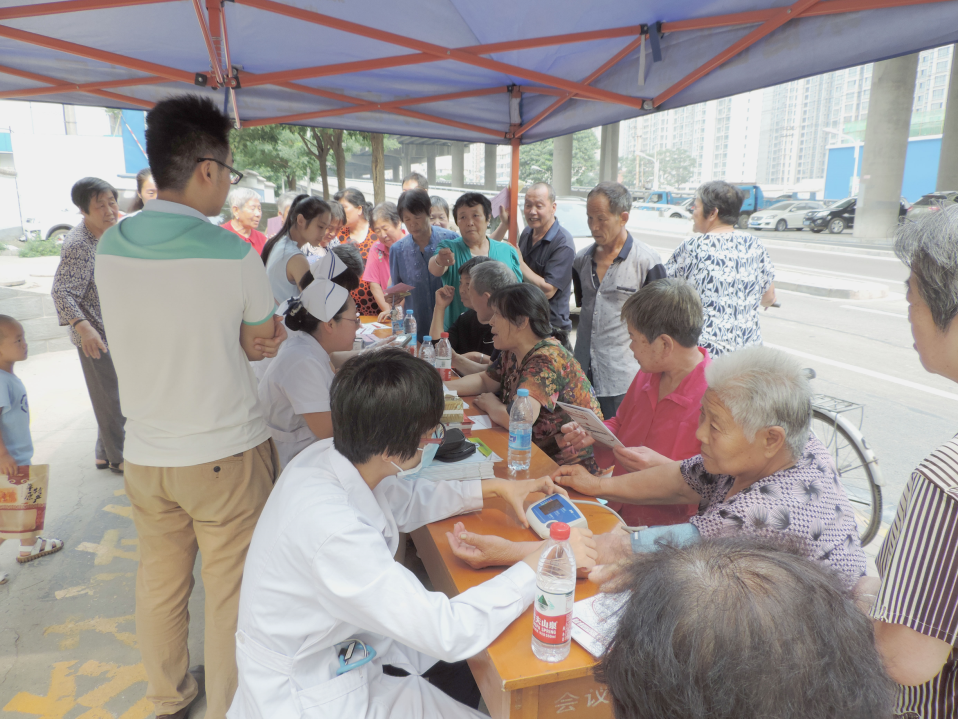 全科医疗科医师到社区基地出诊/义诊