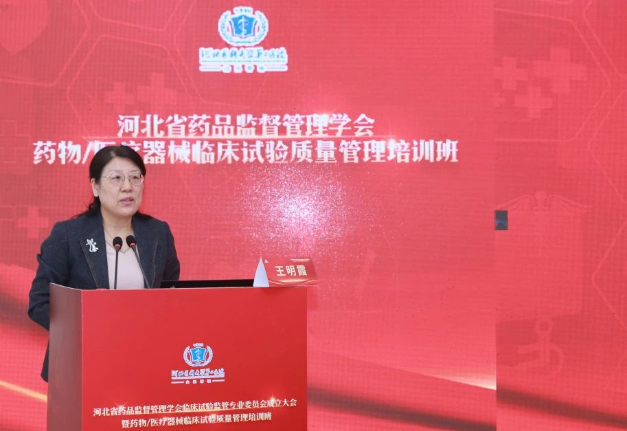 将法治的种子播撒进孩子们心田